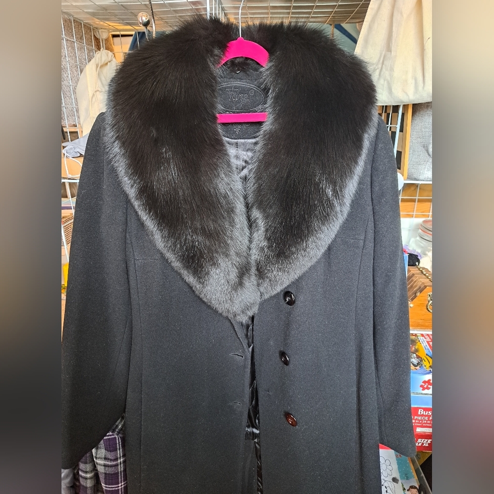 Women's Black Coat with Detachable Real Fur Collar, 70% Wool